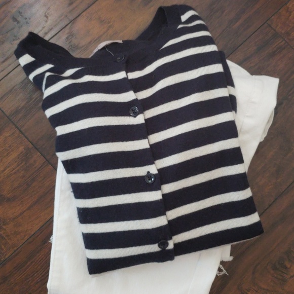 New GAP Cardigan with Sequin Detail - Picture 2 of 7